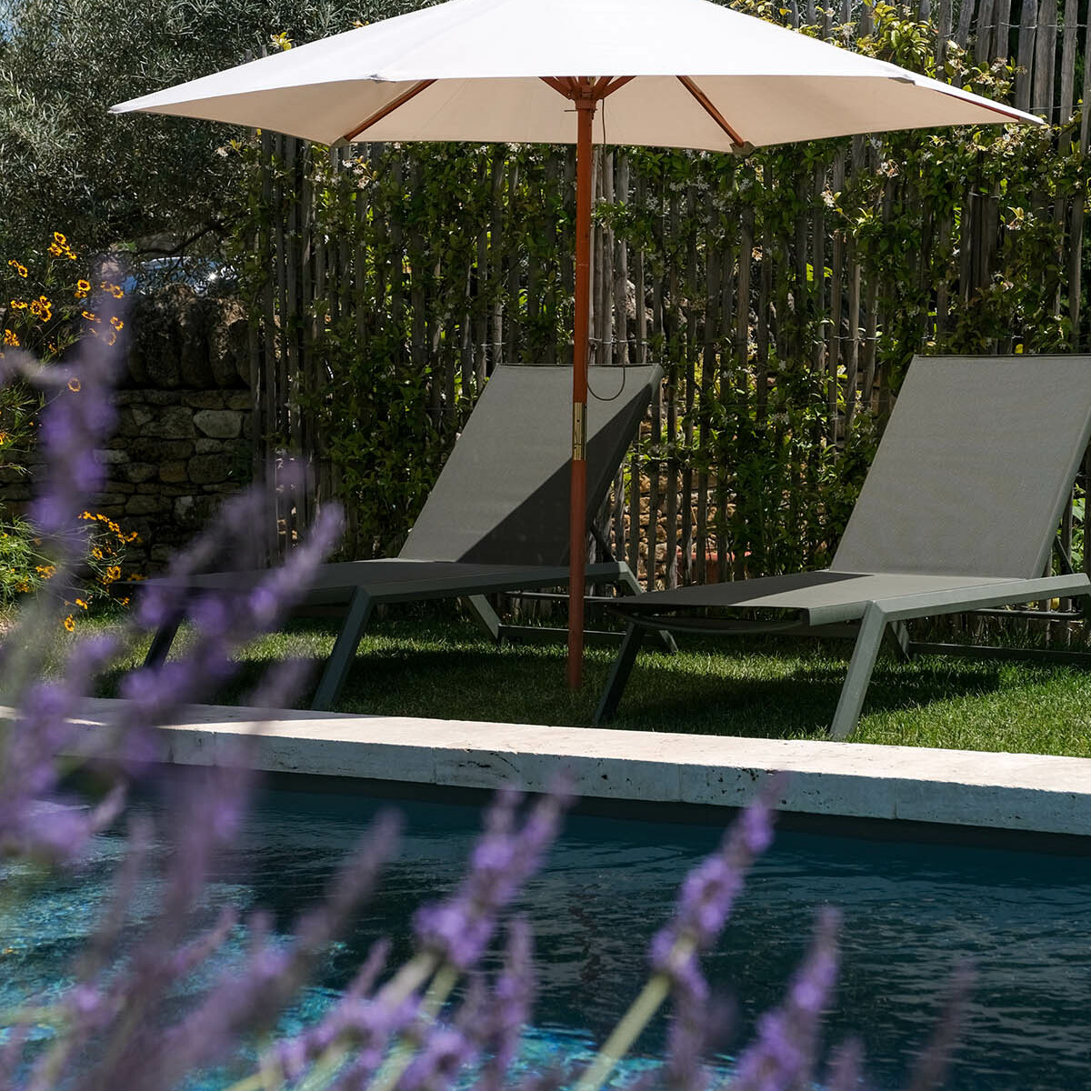 Maison B, location de vacances en Provence avec piscine privée