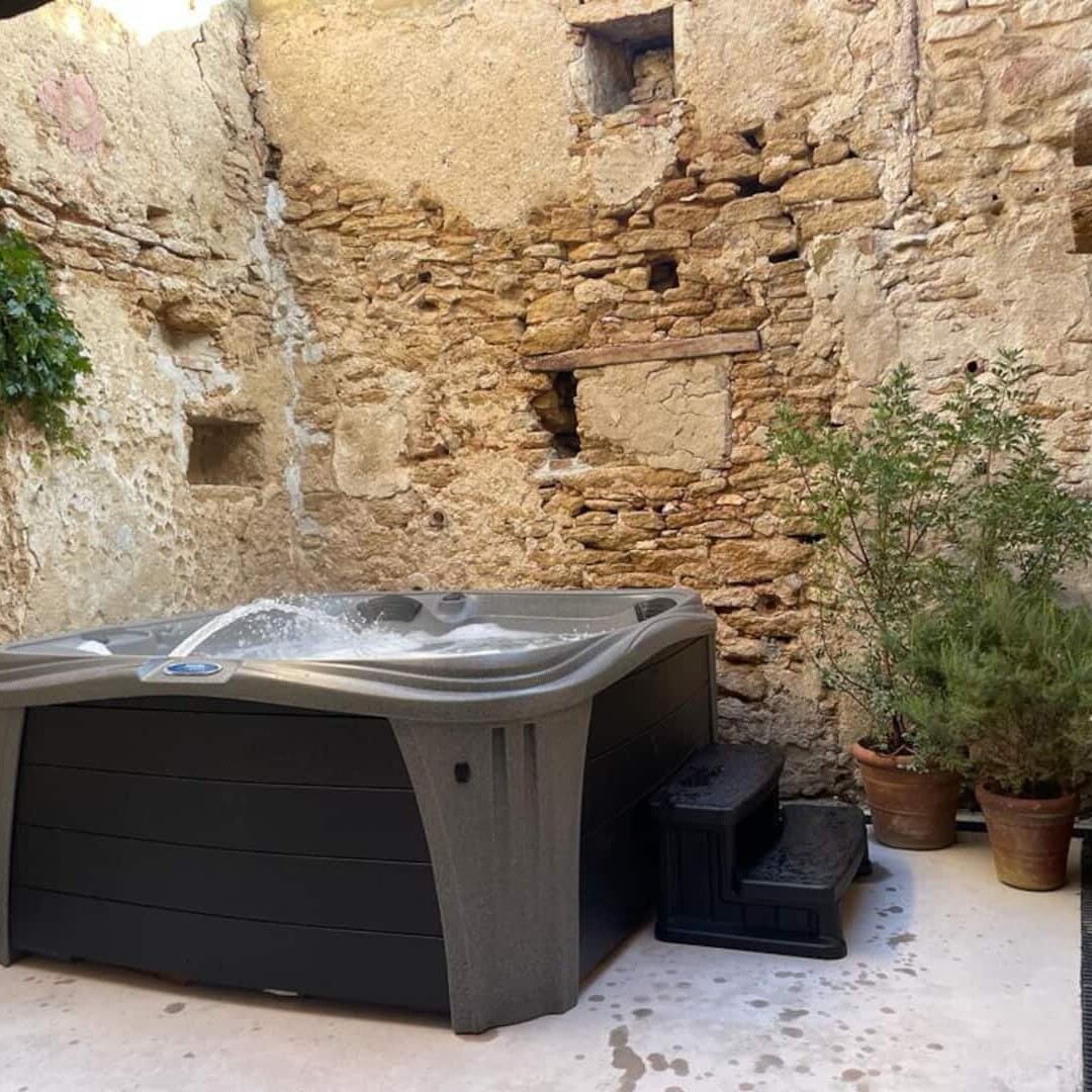 Maison B, gîte avec jacuzzi privatif dans la Drôme